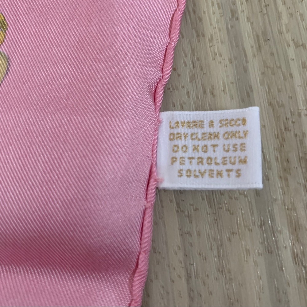 Authentic Gucci Vintage Scarf 90cm Pink Eastern Fans Excellent Condition Silk - Picture 7 of 8